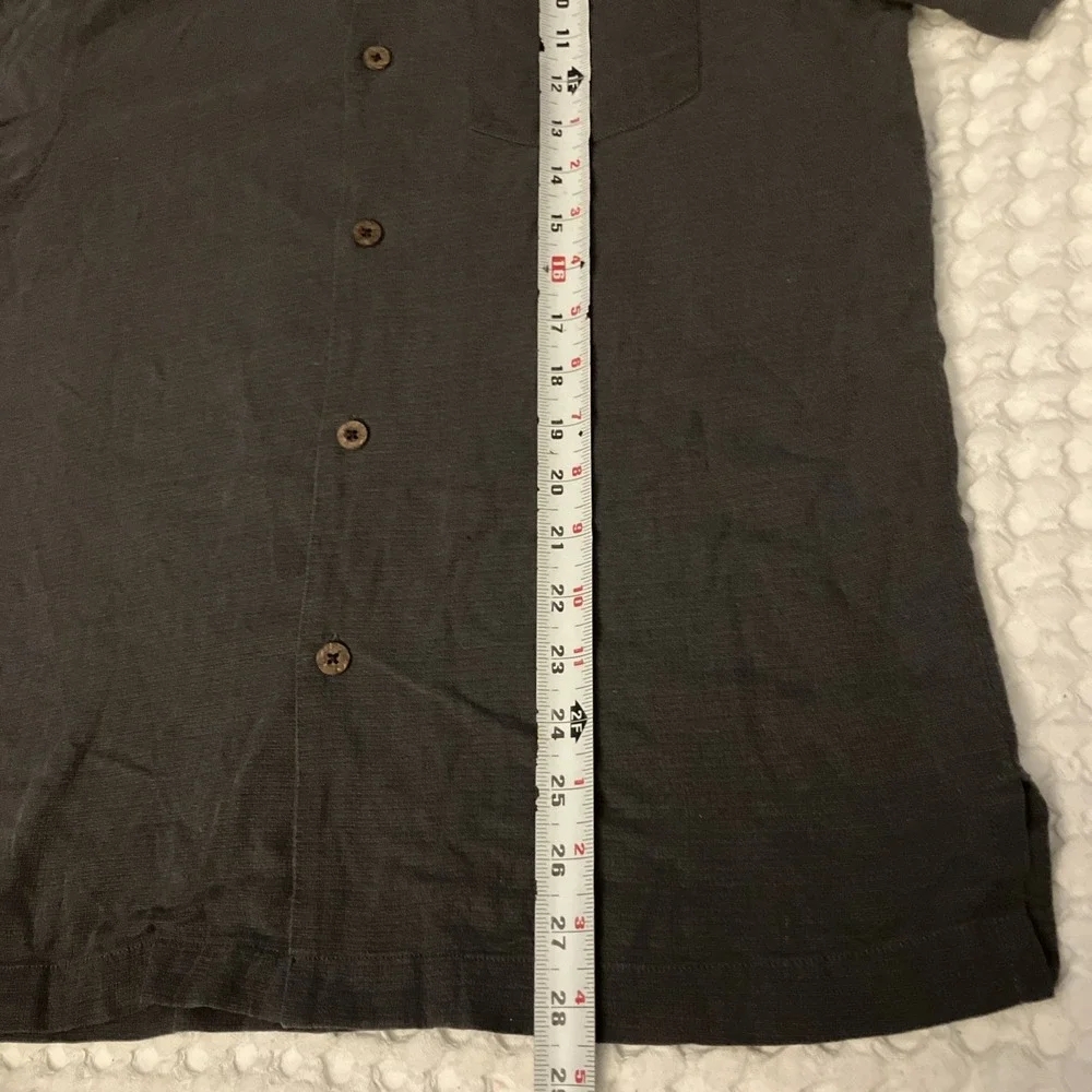 Tommy Bahama Shirt Hawaiian 100% Silk Button‎ Up Short Sleeve Gray Mens Medium
